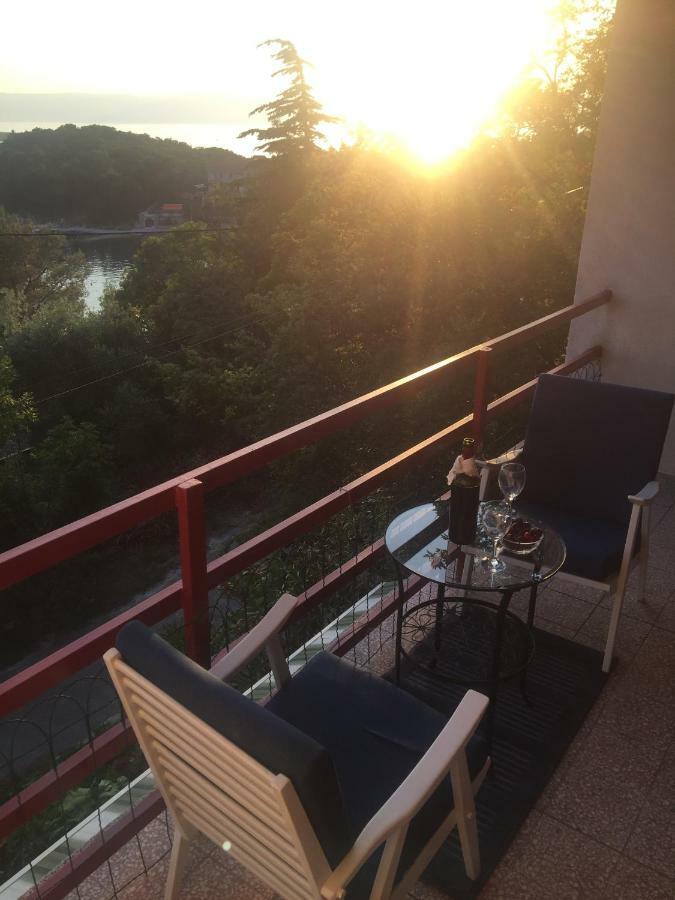 Apartman Cvenkica Omišalj Esterno foto