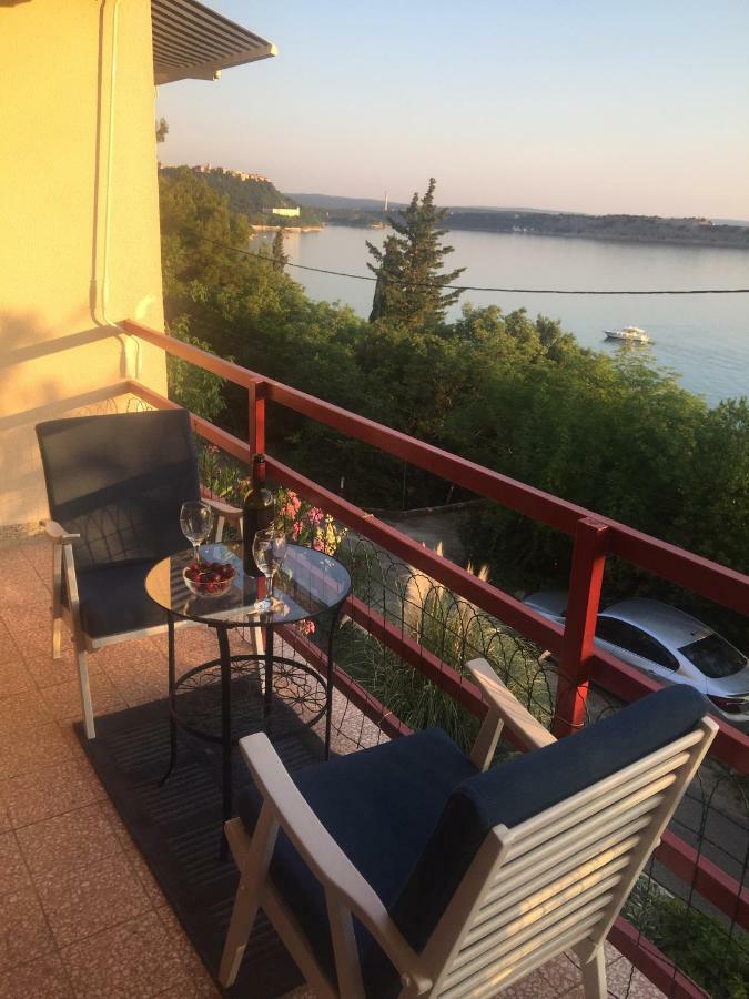 Apartman Cvenkica Omišalj Esterno foto